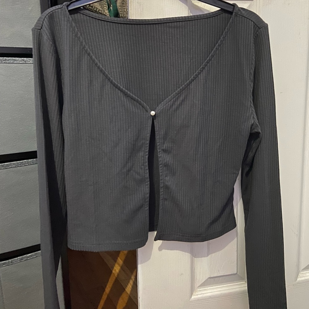 Polyester Cropped Pearl Pull over